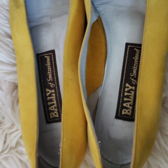 Vintage 80s Bally of Switzerland yellow suede leather flats size 7 - Picture 6 of 8